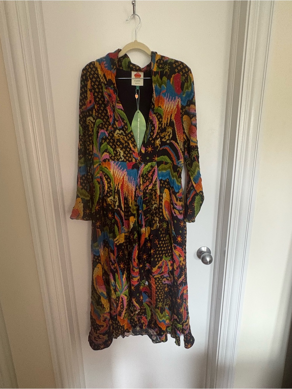 FARM Rio Black Macaw Island Abstract Midi Dress size Large NWT - Picture 2 of 12